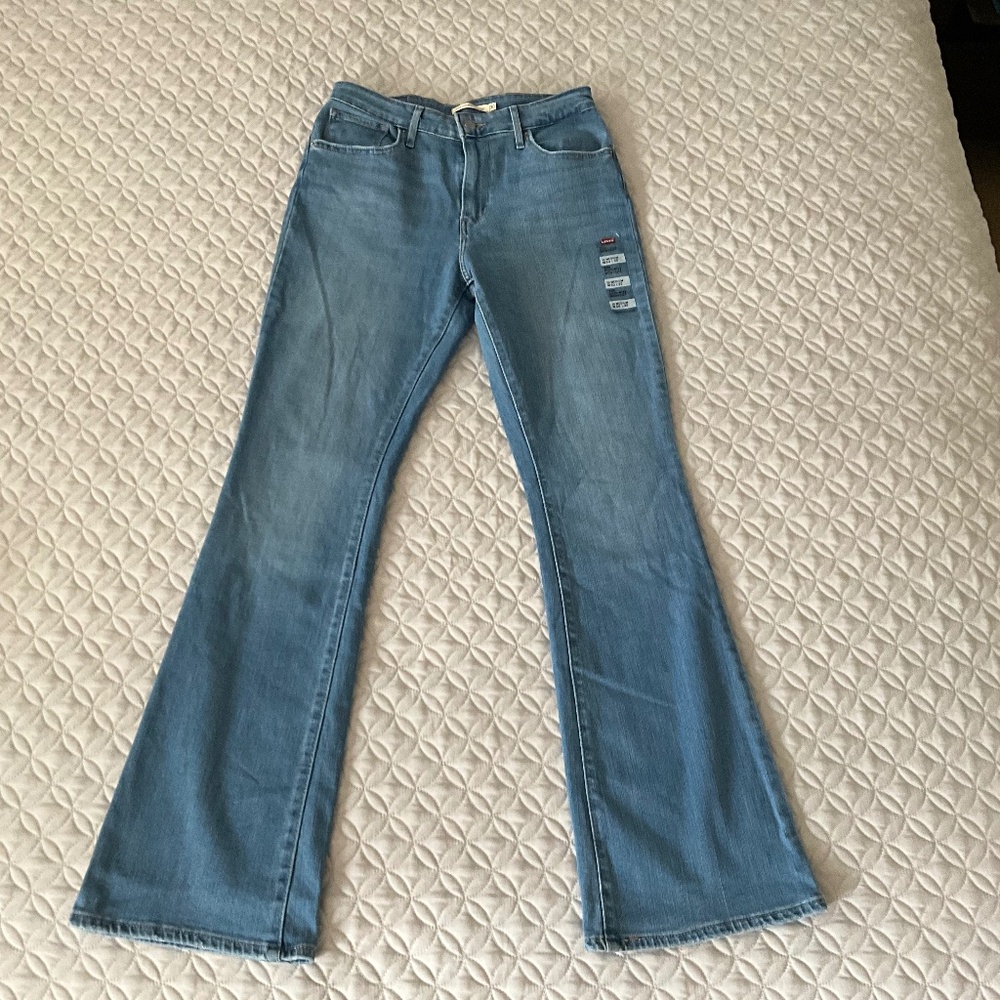 Levi’s 725 High Rise Boot Cut women’s jeans NWOT
